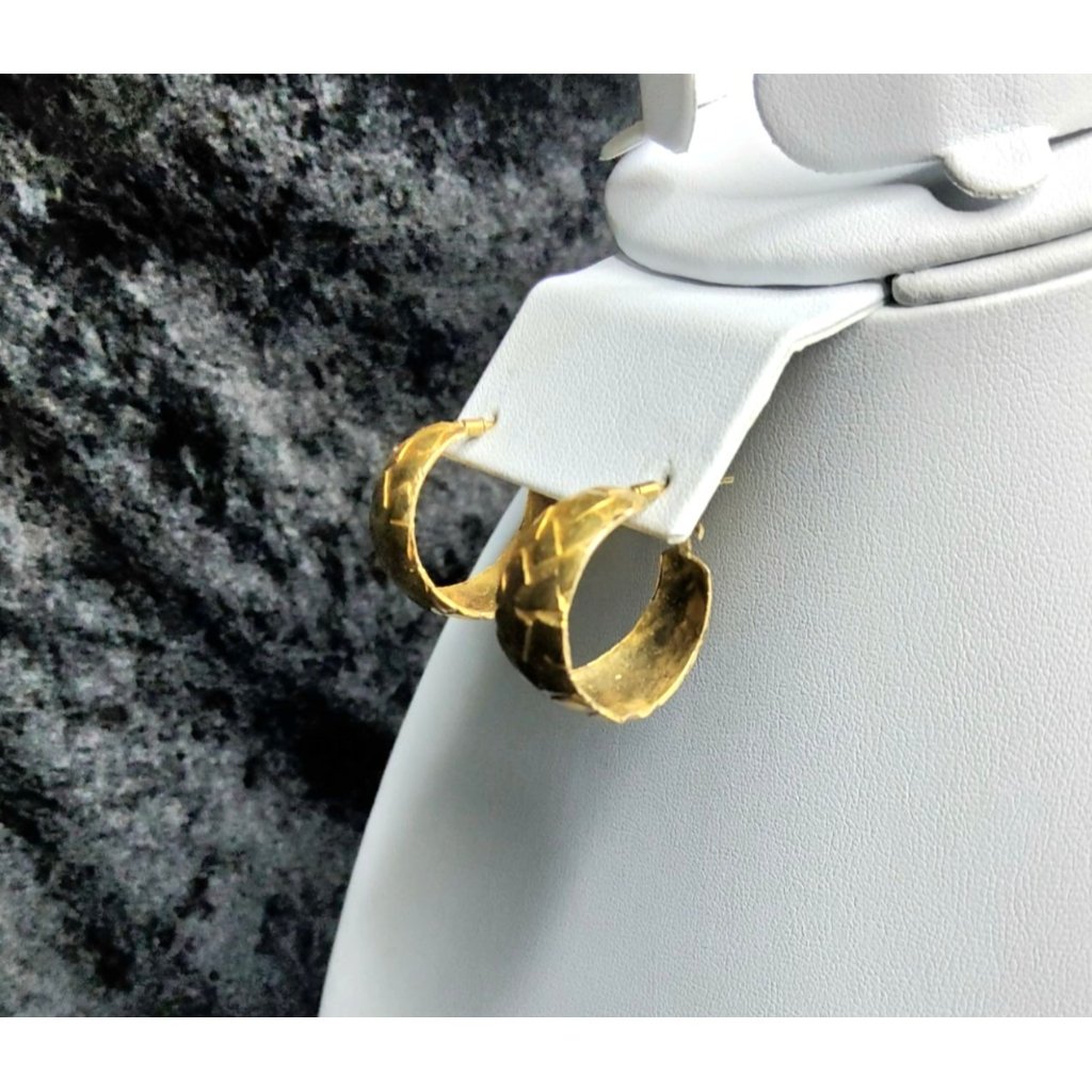 Vintage Gold Tone Textured Design Huggie Earrings